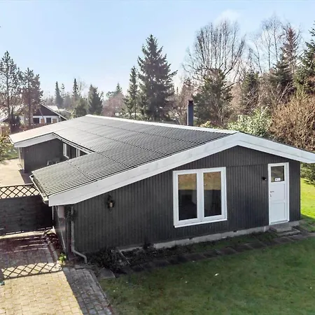 M253-vaeggerlose-snebollevej-5 Bøtø By