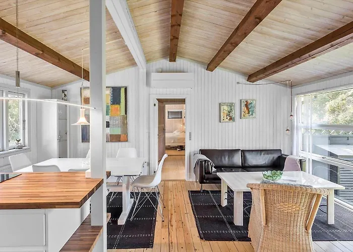 M253-vaeggerlose-snebollevej-5 * Bøtø By